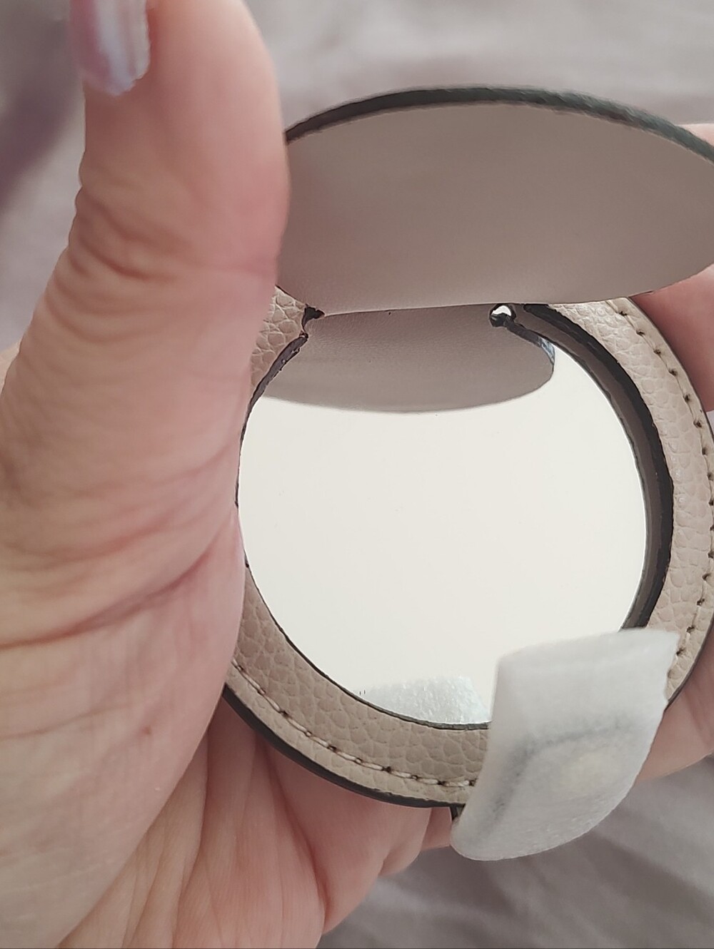 Kate Spade Mirror Keyfob - Picture 3 of 5